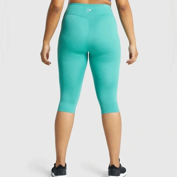 🍀 GYMSHARK NWT CROPPED TRAINING LEGGINGS SIZE SMALL IN TEAL - Picture 2 of 6